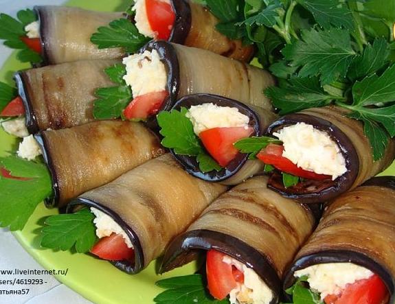 Рулетики из баклажанов с сыром и чесноком и грецкими орехами рецепт