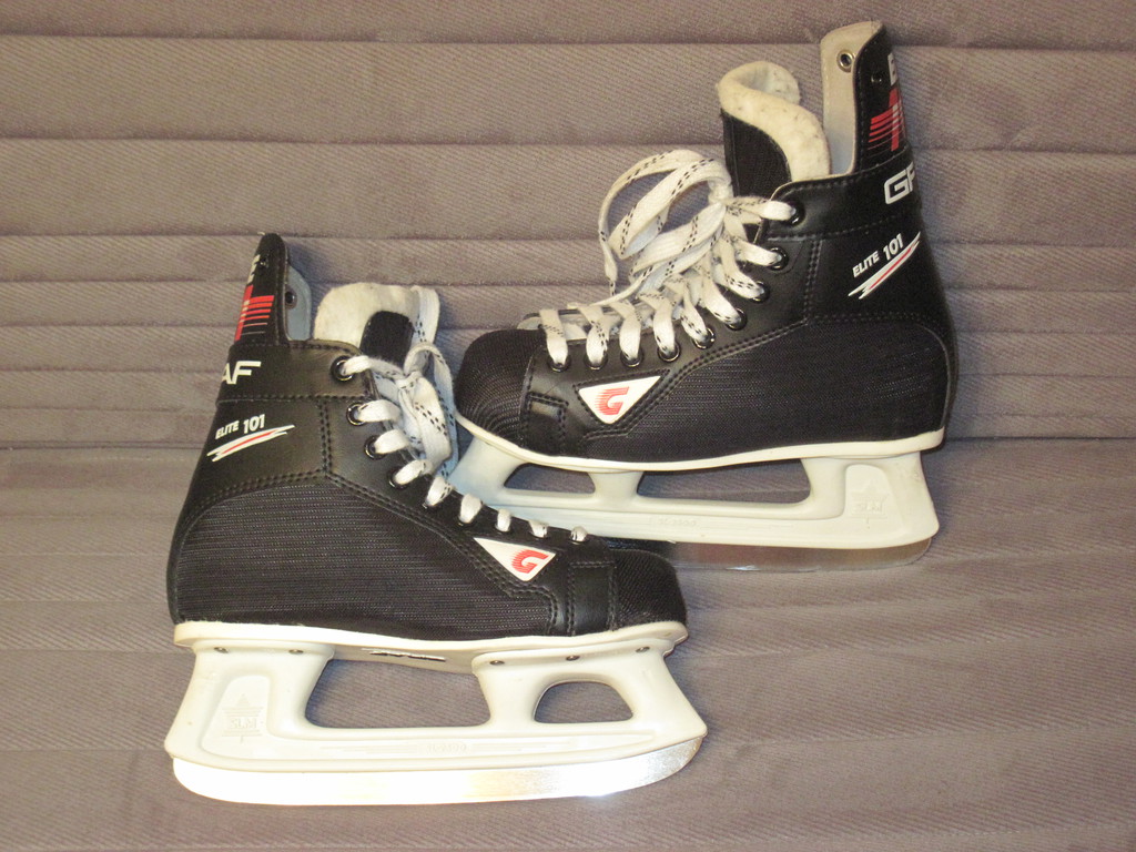 хоккейная форма за 700000. нагрудник хоккейный easton. хоккейная форма за 700000. фиолетовая хоккейная форма. продам хоккейное.